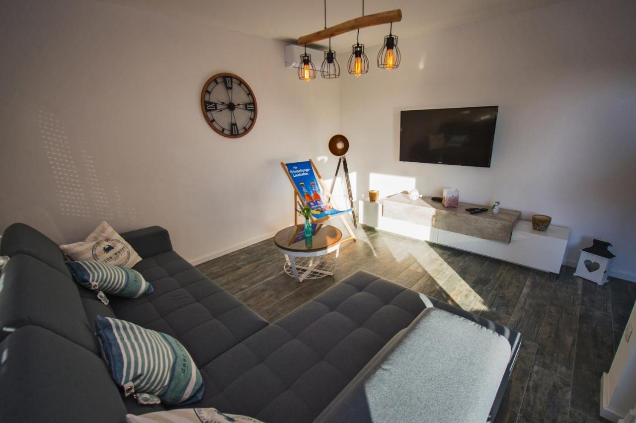 Deluxe 2 Bedroom Apartment With Sea View Baška Voda Eksteriør billede