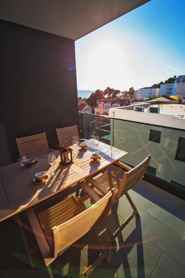 Deluxe 2 Bedroom Apartment With Sea View Baška Voda Eksteriør billede